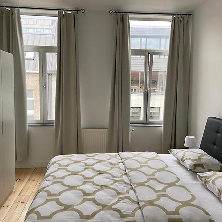 בריסל Modern Apartment Third Floor מראה חיצוני תמונה